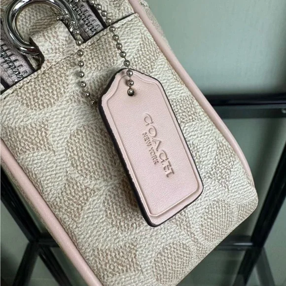 Coach Jamie 20 Handbags - Picture 5 of 7